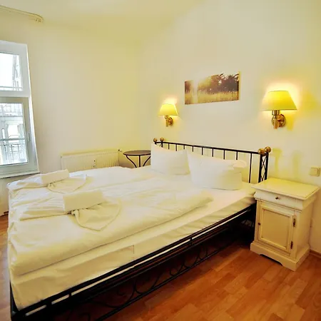 Ferienwohnung Binzer Strandgut Im Haus Jahreszeiten Остзебад Бинц Экстерьер фото