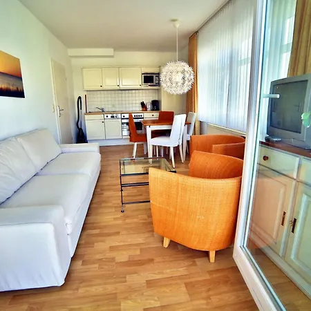 Ferienwohnung Binzer Strandgut Im Haus Jahreszeiten Остзебад Бинц Экстерьер фото